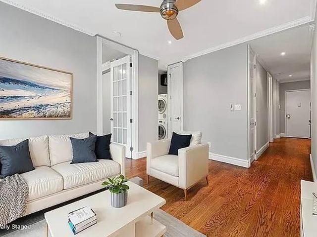 Apartment for rent in Arverne, New York