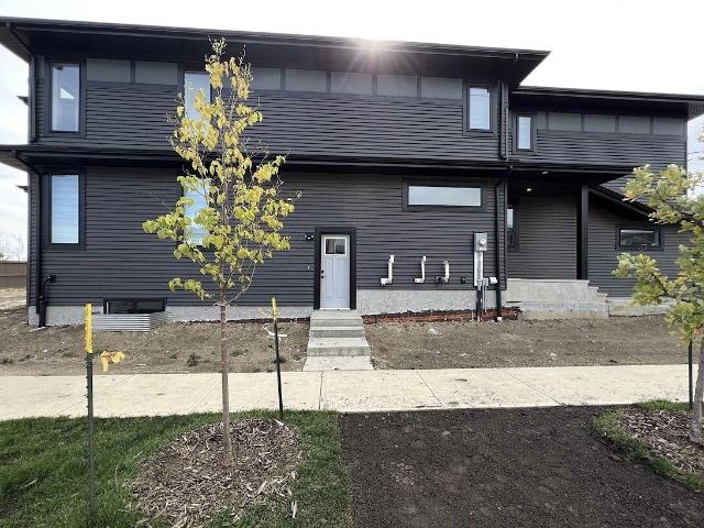 Apartment for rent in Wedgewood, Alberta