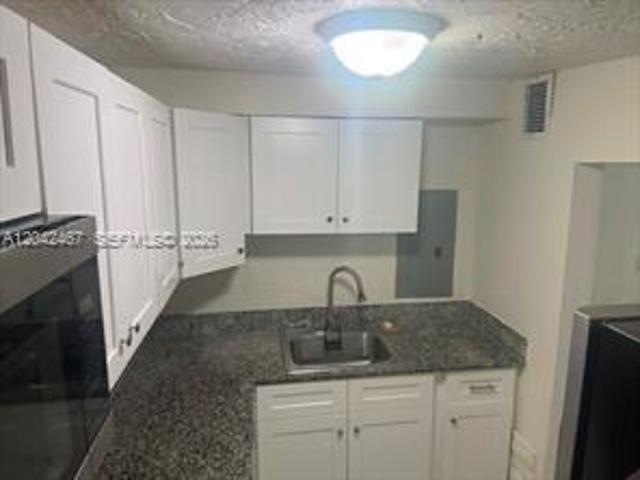 Apartment for rent in Hialeah, Florida