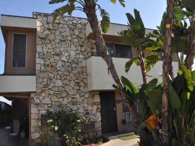 Apartment for rent in Canoga Park, California