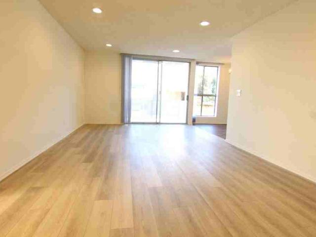 Apartment for rent in Canoga Park, California