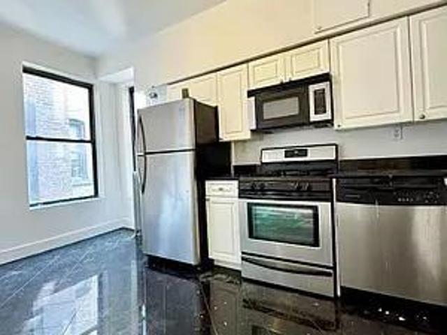 Apartment for rent in Arverne, New York