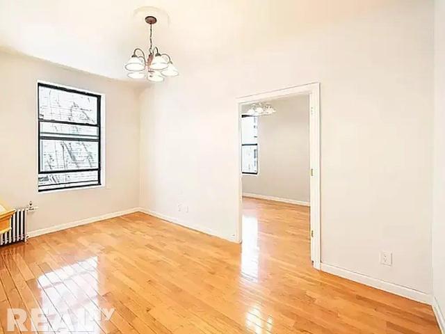 Apartment for rent in Arverne, New York