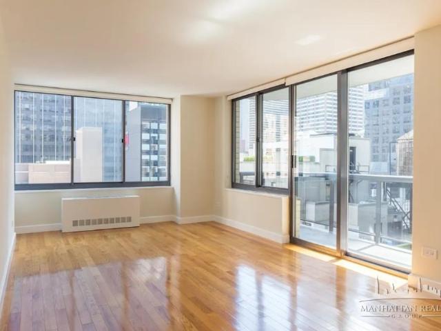Apartment for rent in Arverne, New York
