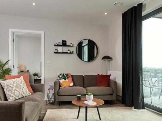 House for rent in Brentford End, Greater London