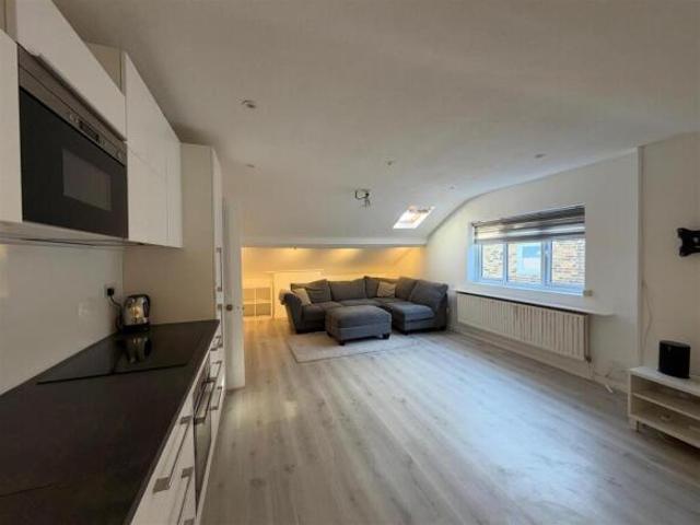 Apartment for rent in Cat Hill