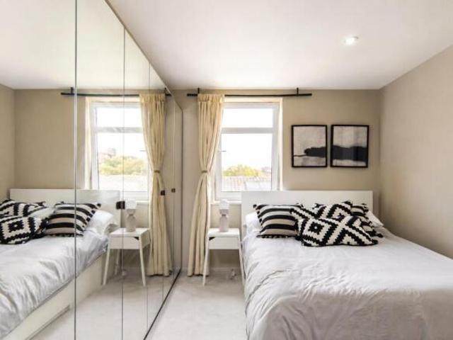 Apartment for rent in South Lane, West Yorkshire