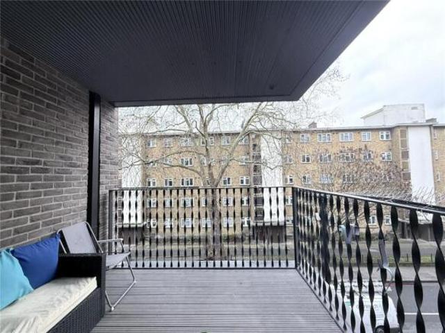Apartment for rent in Cat Hill, England