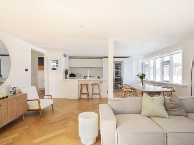 Apartment for rent in Cat Hill, England
