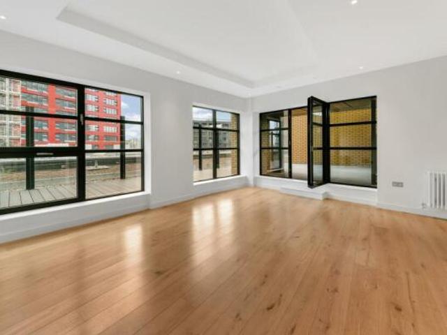 Apartment for rent in London City Island, Blackwall