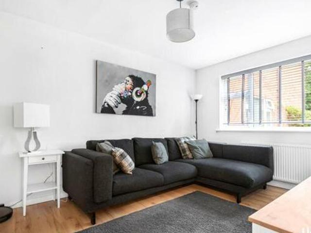 House for rent in Ascot