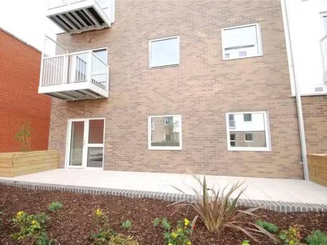 Apartment for rent in Westborough, Surrey