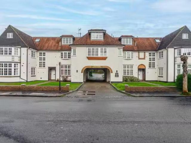 Apartment for rent in St Albans, Five Acres