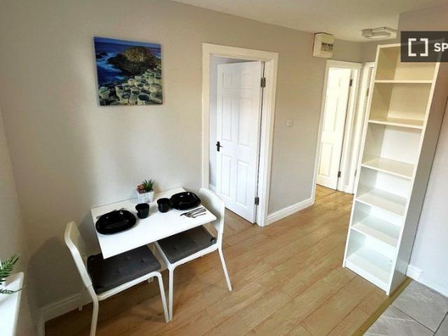 Apartment to rent in Bluebell, North Tipperary