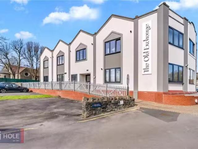 Apartment for rent in Kingswood, School House