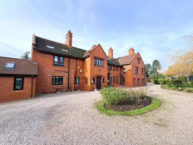 Apartment for rent in Heswall, Wirral