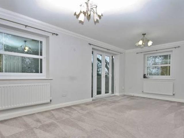 House for rent in Surrey