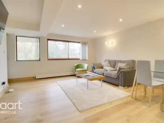 Apartment for rent in South Lane, West Yorkshire