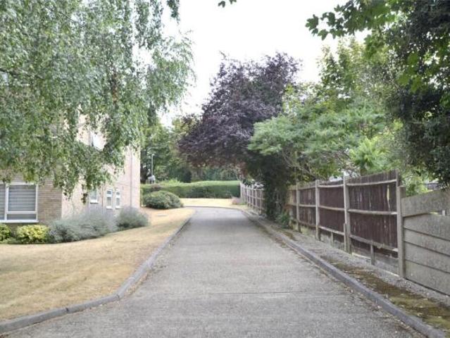 Apartment for rent in Beddington, Greater London