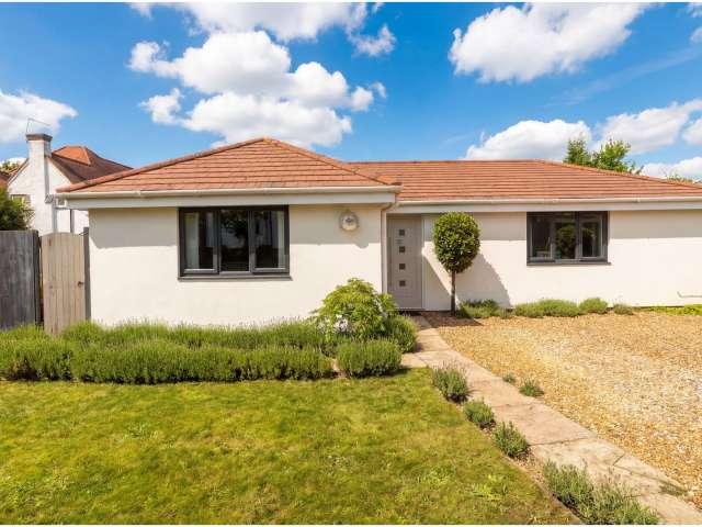 Apartment for rent in South Beddington, Greater London