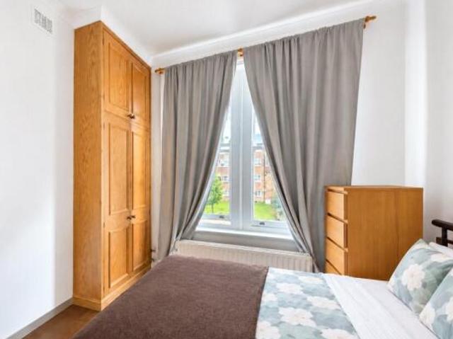 Apartment for rent in Cat Hill, England