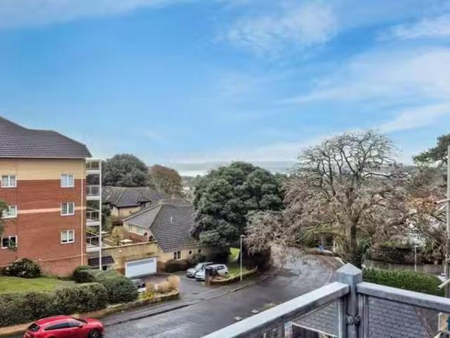Apartment for rent in Collier Row, Greater London