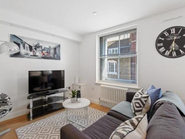 Apartment for rent in Cat Hill