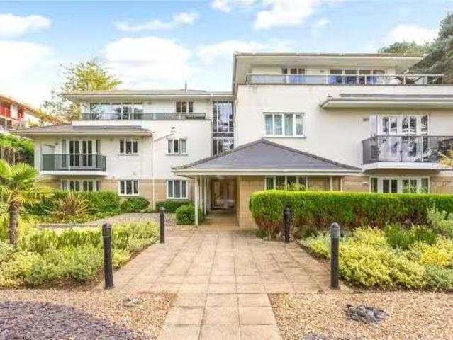 Apartment for rent in Roehampton, Greater London