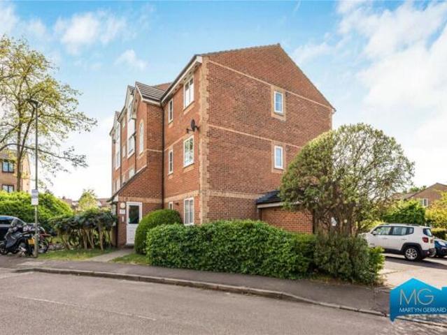 Apartment for rent in East Finchley, Isle Of Man