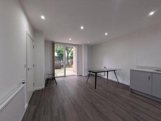 Apartment for rent in South Lane, West Yorkshire