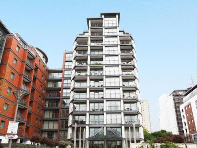 House for rent in Brentford End, Greater London
