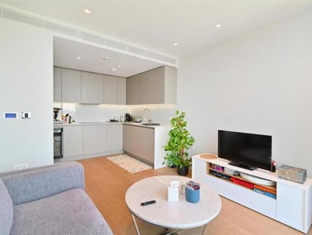 Apartment for rent in Brentford End, Greater London