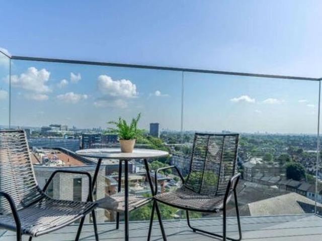 House for rent in Brentford End, Greater London