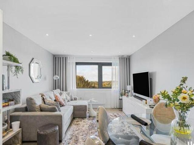 House for rent in Navestock Side, Essex