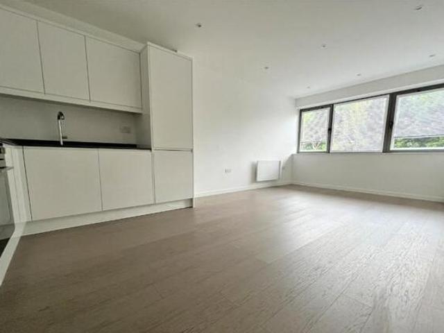 House for rent in Navestock Side, Essex