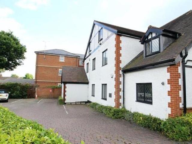 House for rent in Navestock Side