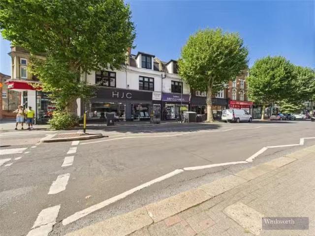 Apartment for rent in Surbiton, Greater London
