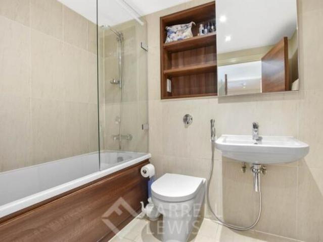Apartment for rent in Acton, Greater London