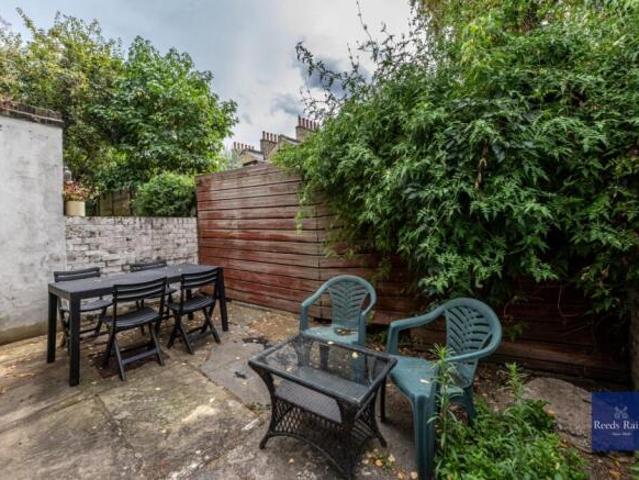 Apartment for rent in Cat Hill
