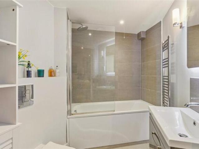 Apartment for rent in Cat Hill