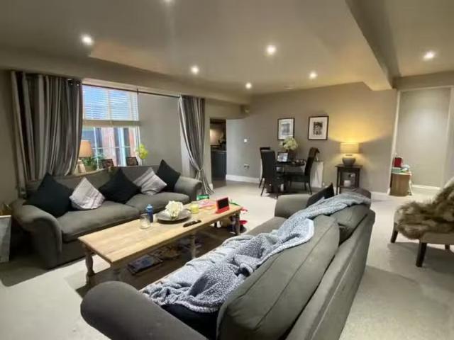 Apartment for rent in Derby, Kentisbury