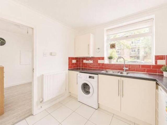 Apartment for rent in Oval, Greater London