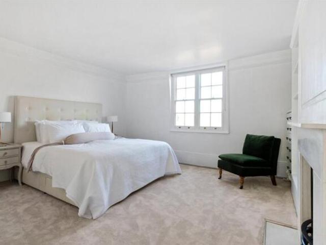 Apartment for rent in Highbury, Greater London