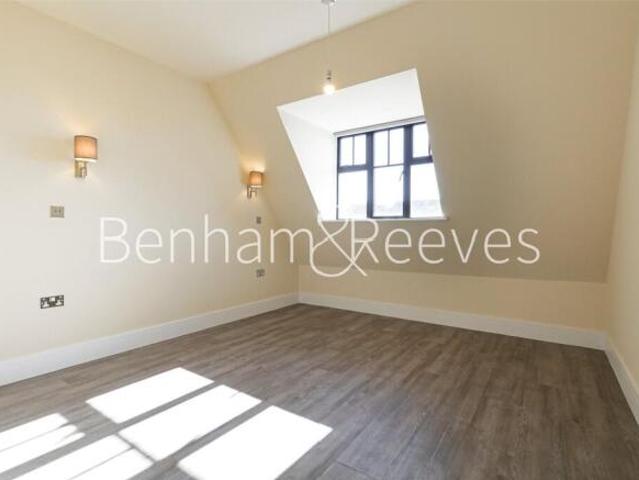 Apartment for rent in Cat Hill, England