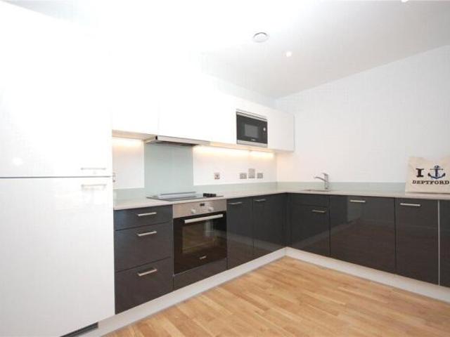 Apartment for rent in Cat Hill, England