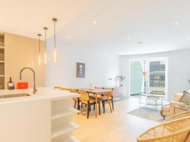 House for rent in Lyons, Greater London