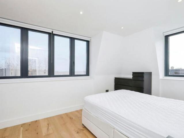 Apartment for rent in Lakenham, East Bank