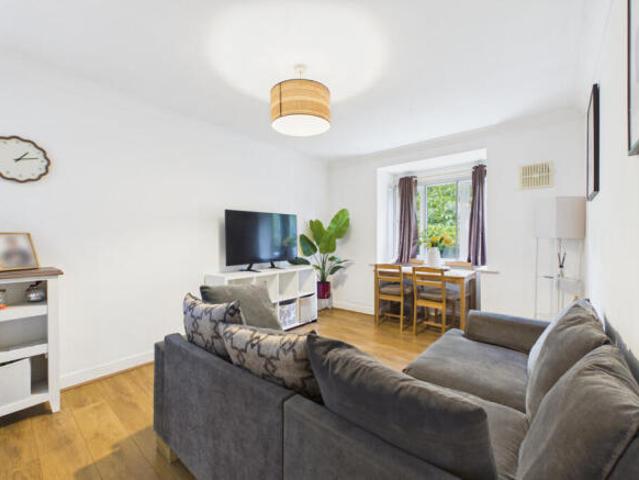 Apartment for rent in Pouchen End, Hertfordshire