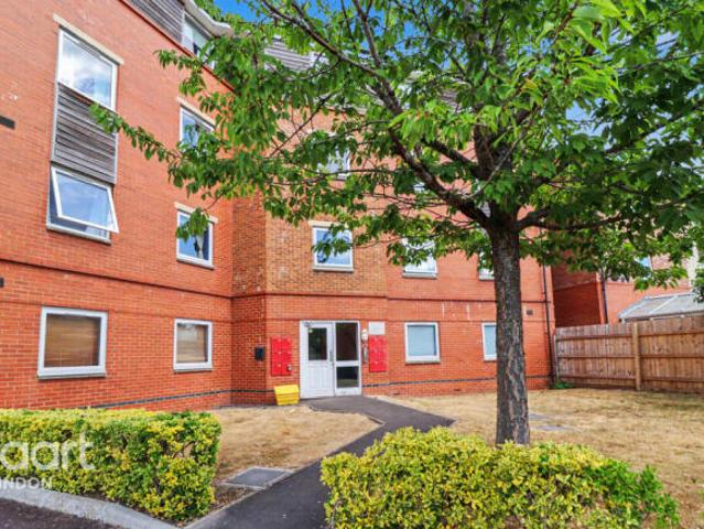 Apartment for rent in Rodbourne, Swindon