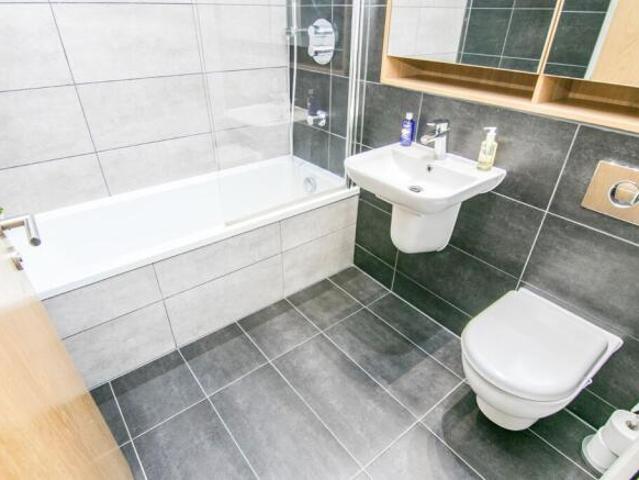 Apartment for rent in Paradise, West Midlands